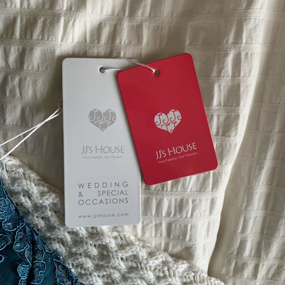 Prom dress with tags - Picture 5 of 7